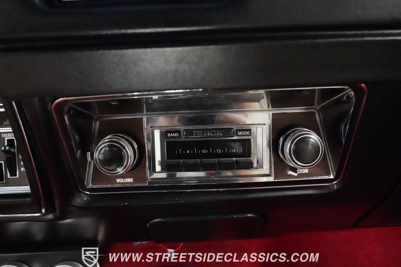 Buick-Skylark-1972-Fire-Red-White-39