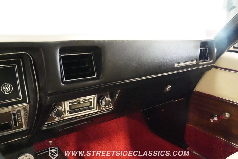 Buick-Skylark-1972-Fire-Red-White-42