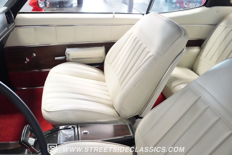 Buick-Skylark-1972-Fire-Red-White-43