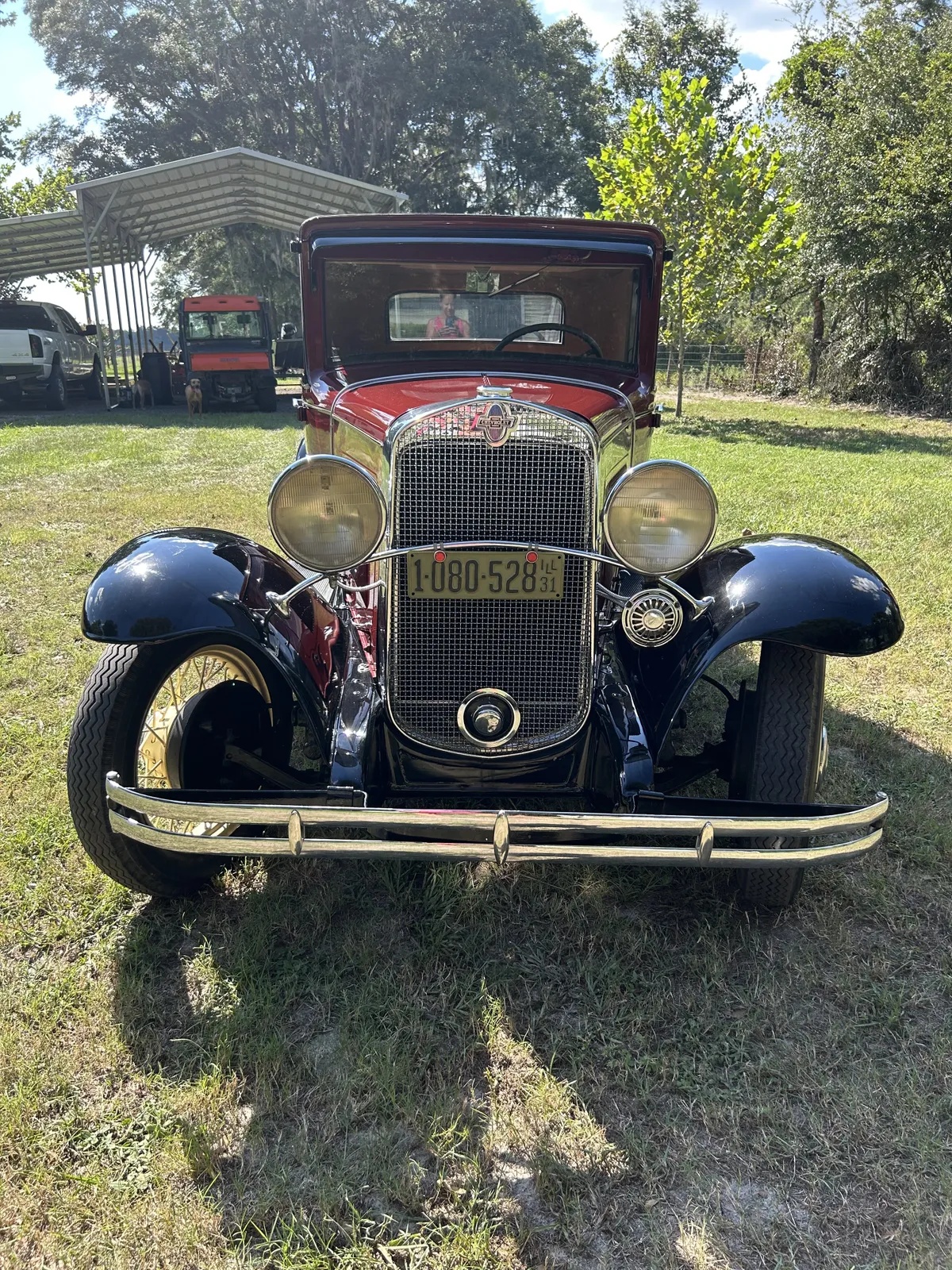 Chevrolet-3100-1931-Maroon-Tan
