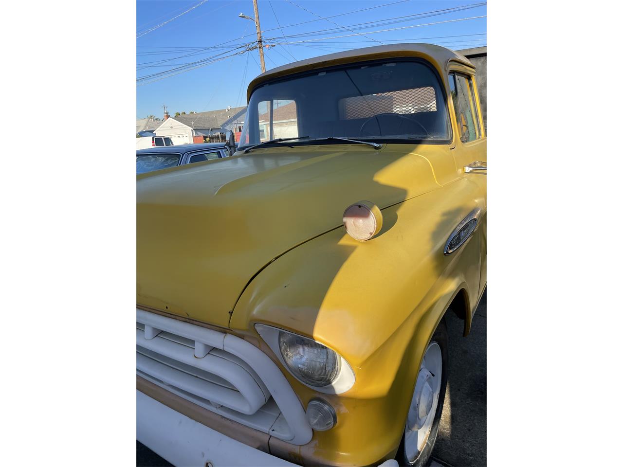 Chevrolet-3200-1957-Yellow-Black-and-Turquoise