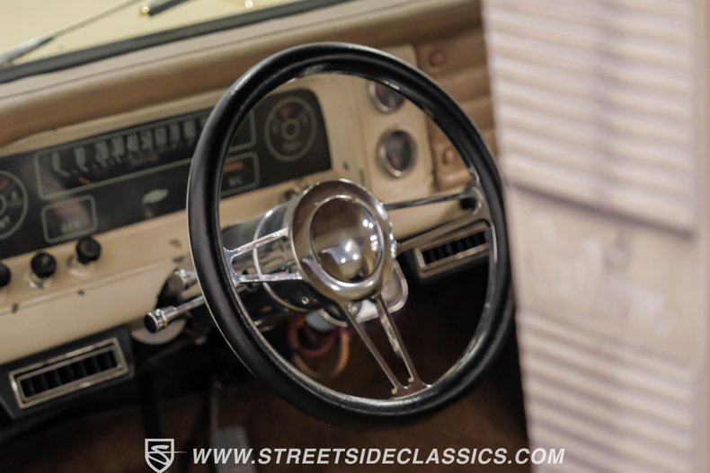 Chevrolet-C10-1966-Tan-Tan-35