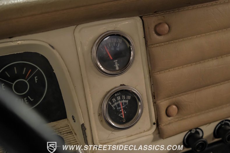 Chevrolet-C10-1966-Tan-Tan-38