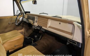 Chevrolet-C10-1966-Tan-Tan-46