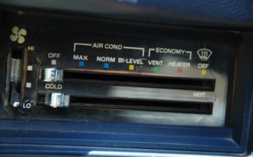 Chevrolet-Camaro-1981-Coupe-14