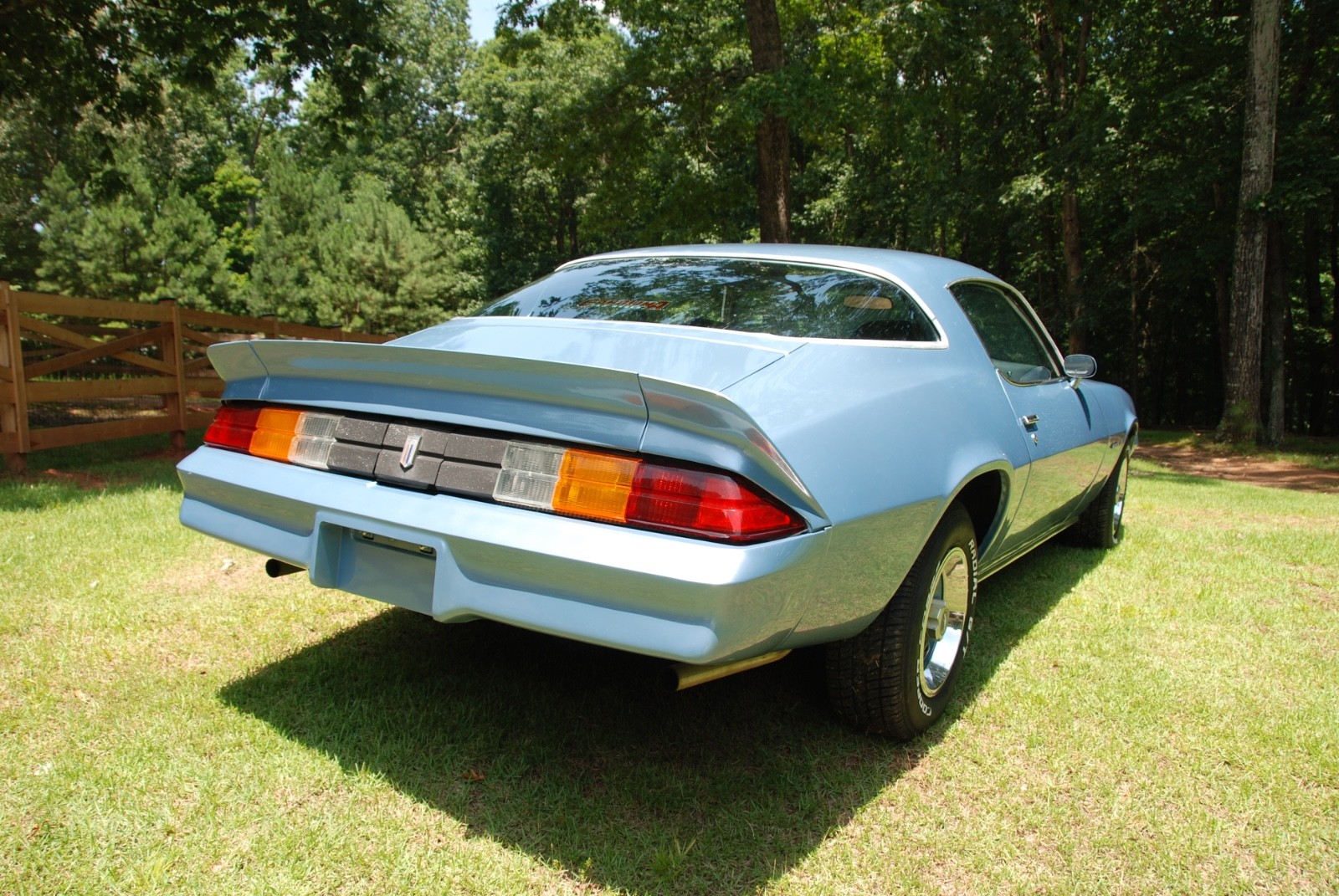 Chevrolet-Camaro-1981-Coupe-23