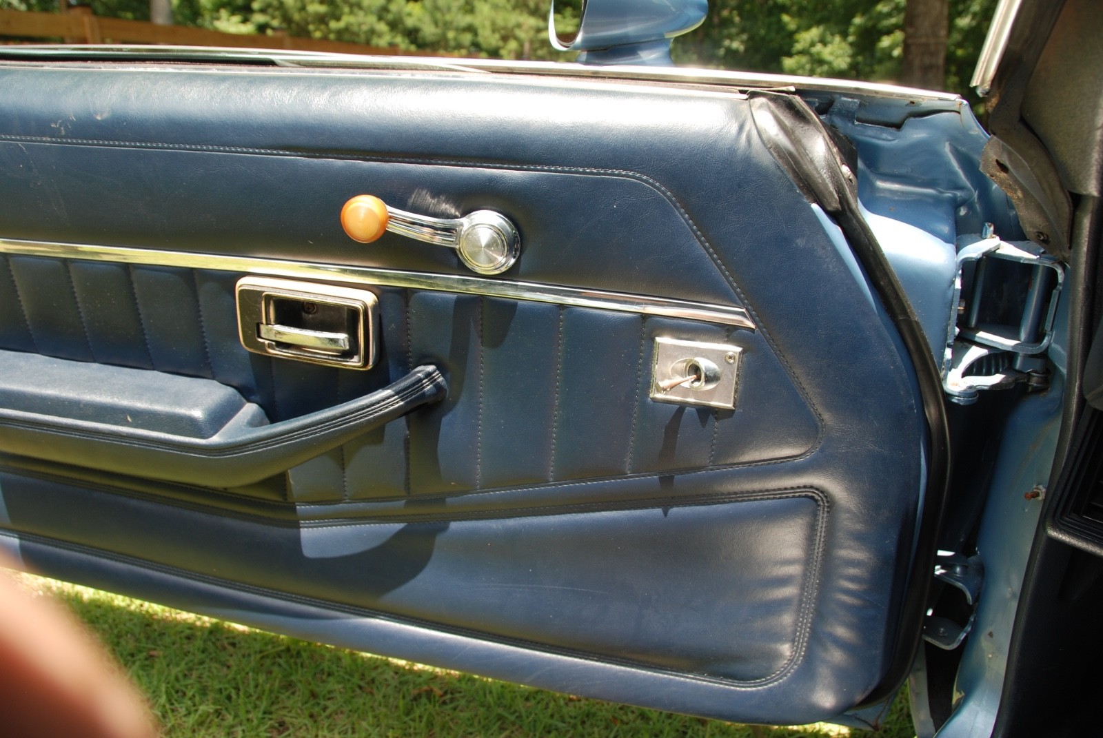 Chevrolet-Camaro-1981-Coupe-4