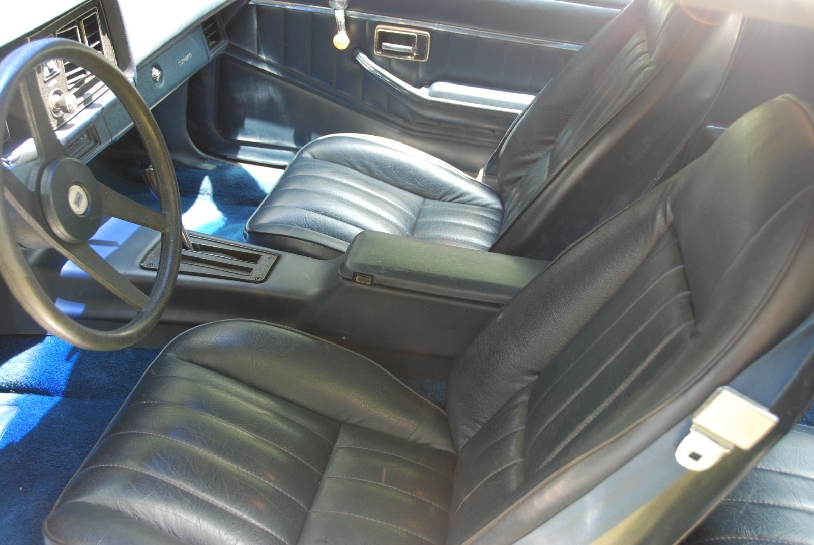 Chevrolet-Camaro-1981-Coupe-8