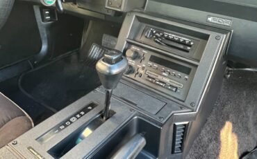 Chevrolet-Camaro-1987-Coupe-11