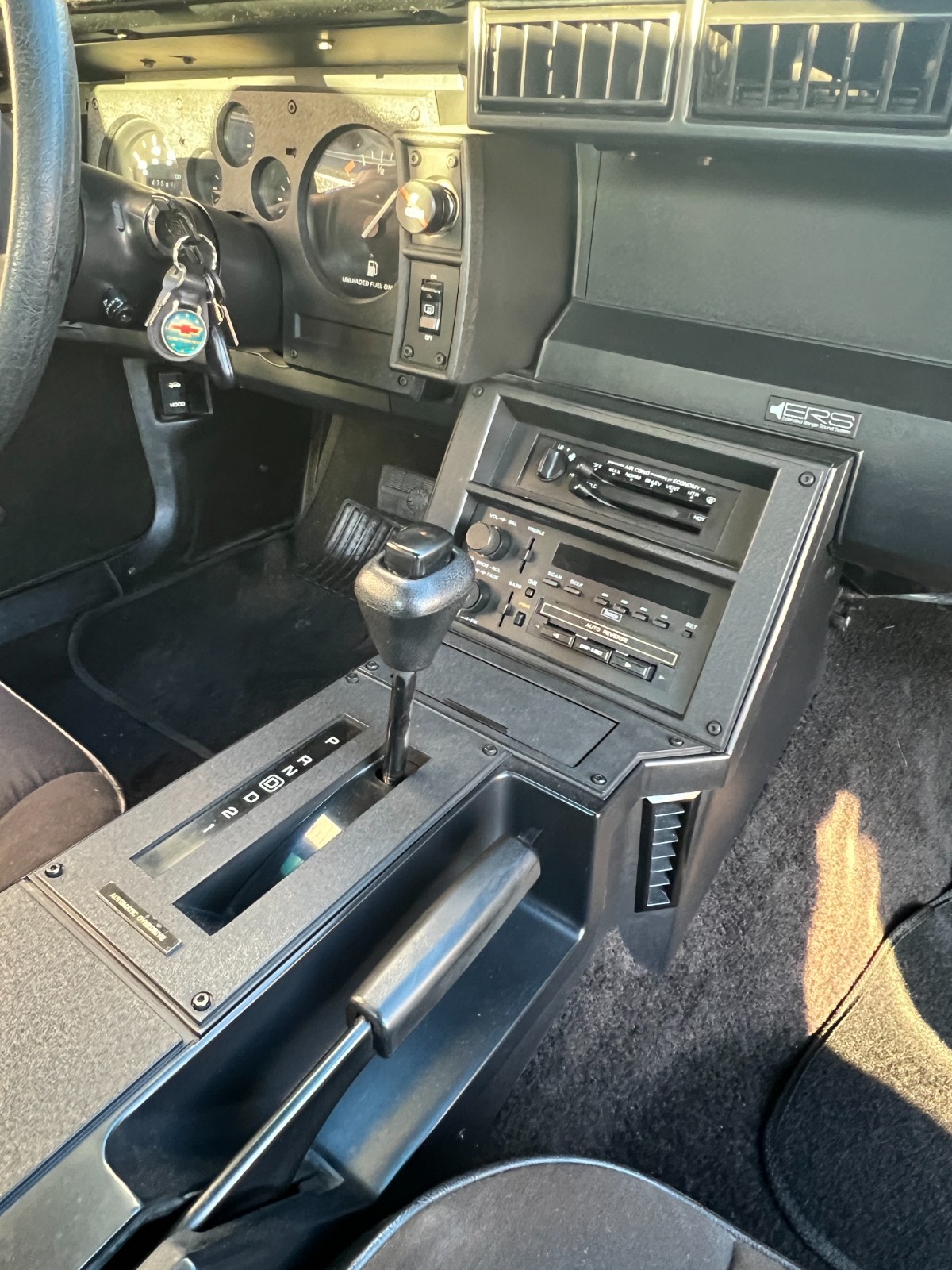 Chevrolet-Camaro-1987-Coupe-11