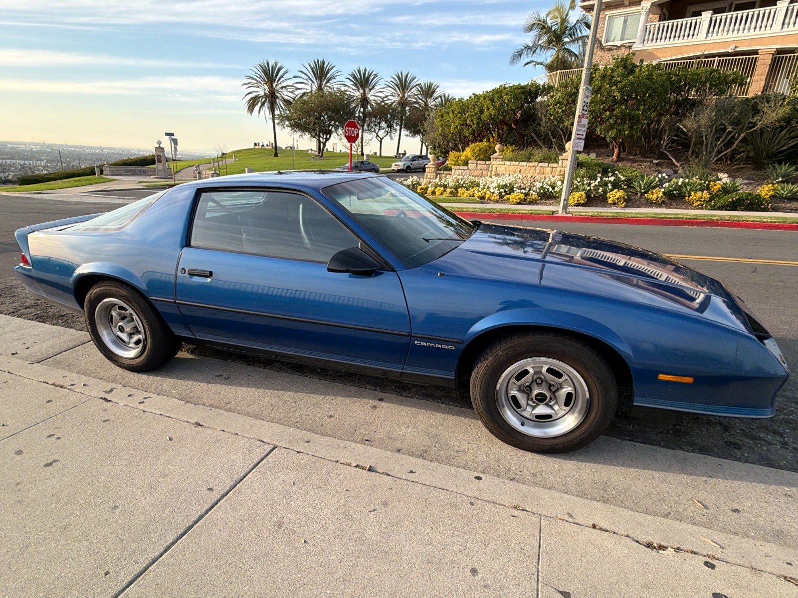 Chevrolet-Camaro-1987-Coupe-17