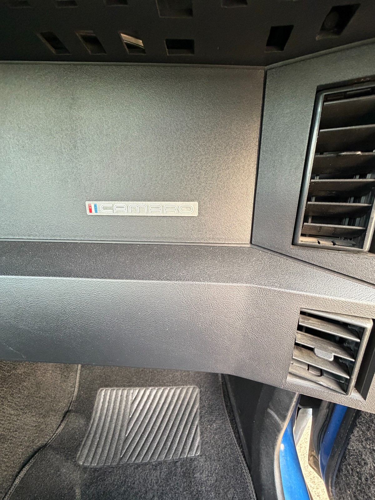 Chevrolet-Camaro-1987-Coupe-33