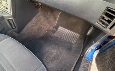 Chevrolet-Camaro-1987-Coupe-34