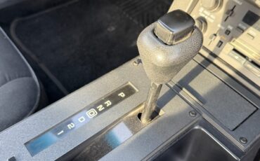 Chevrolet-Camaro-1987-Coupe-37