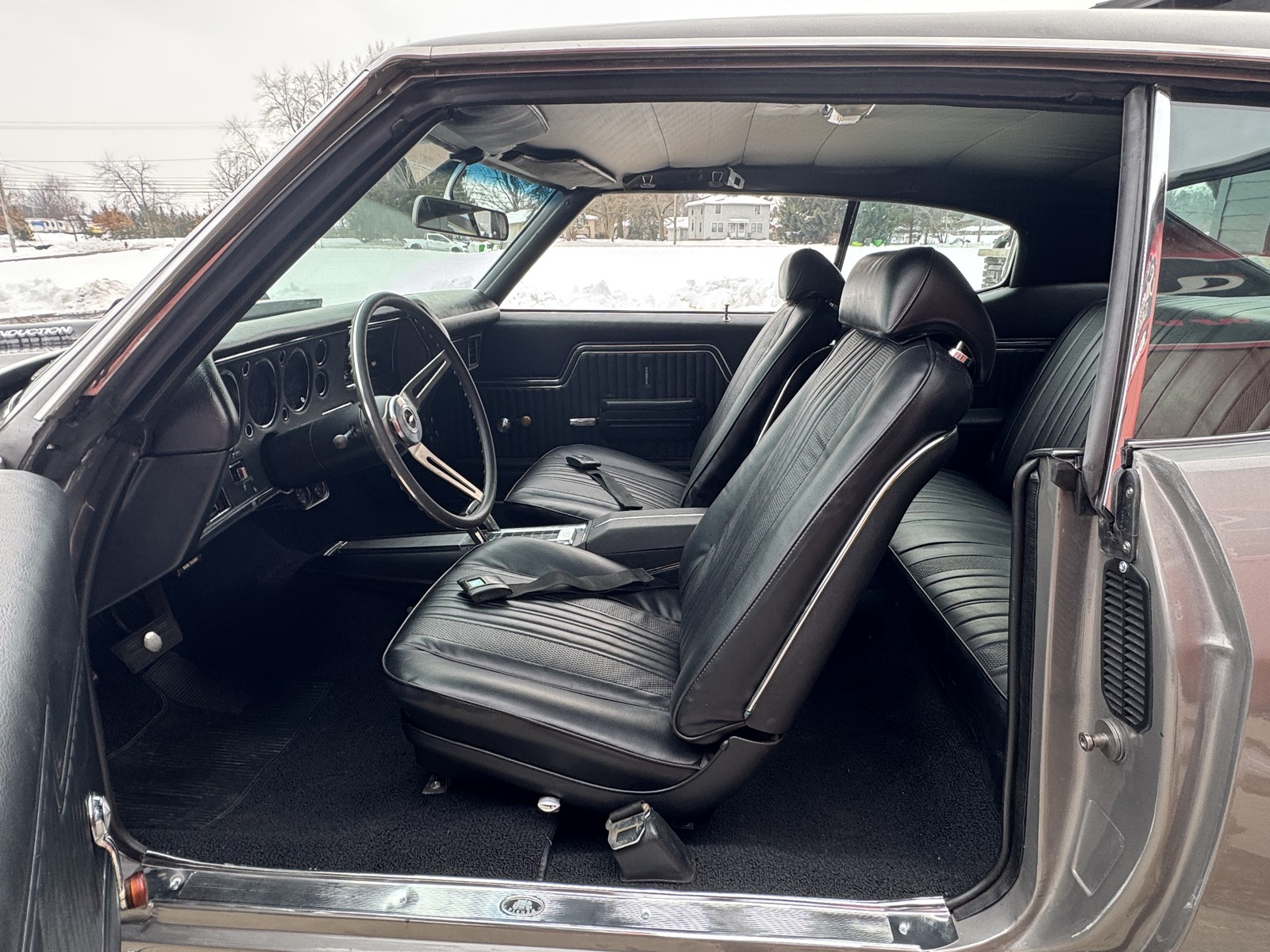 Chevrolet-Chevelle-1970-2-Door-Coupe-3