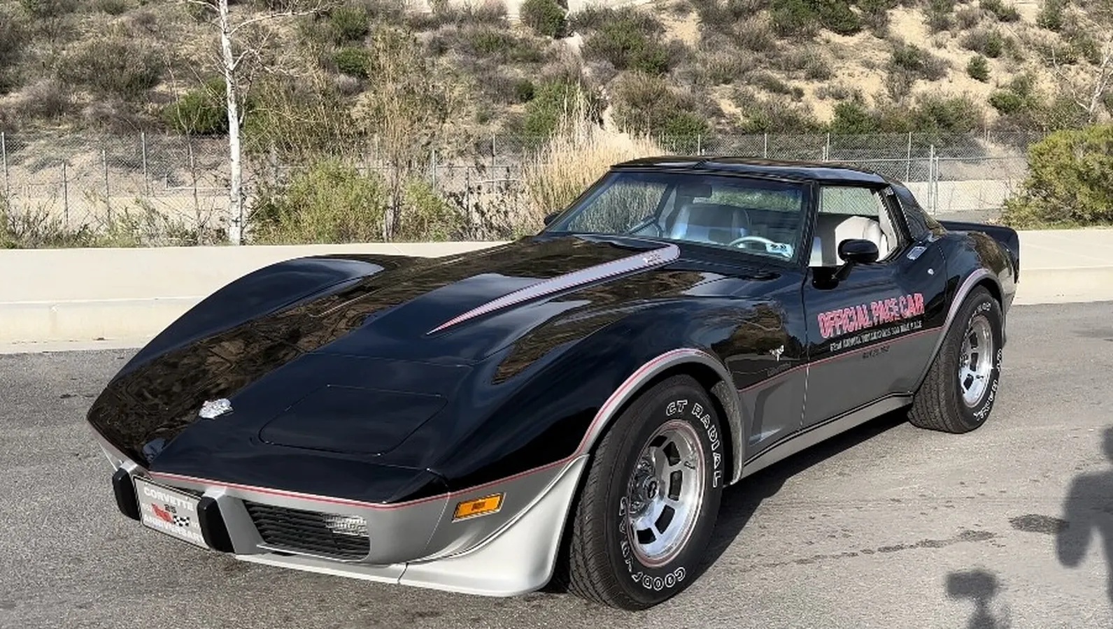 Chevrolet-Corvette-1978-Black-amp-Silver-Grey