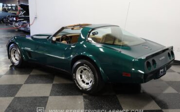 Chevrolet-Corvette-1982-Green-Tan-1