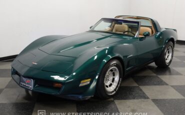 Chevrolet-Corvette-1982-Green-Tan-12