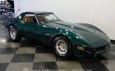 Chevrolet-Corvette-1982-Green-Tan-21