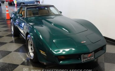 Chevrolet-Corvette-1982-Green-Tan-22
