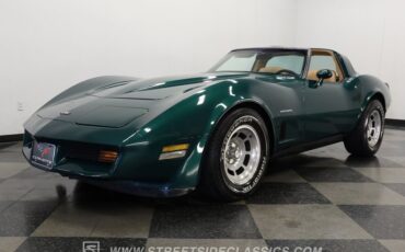 Chevrolet-Corvette-1982-Green-Tan-26