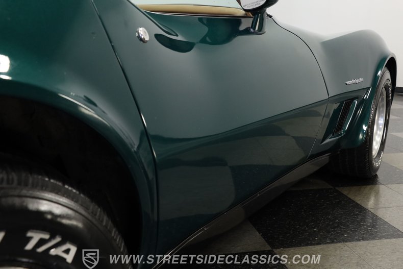 Chevrolet-Corvette-1982-Green-Tan-4