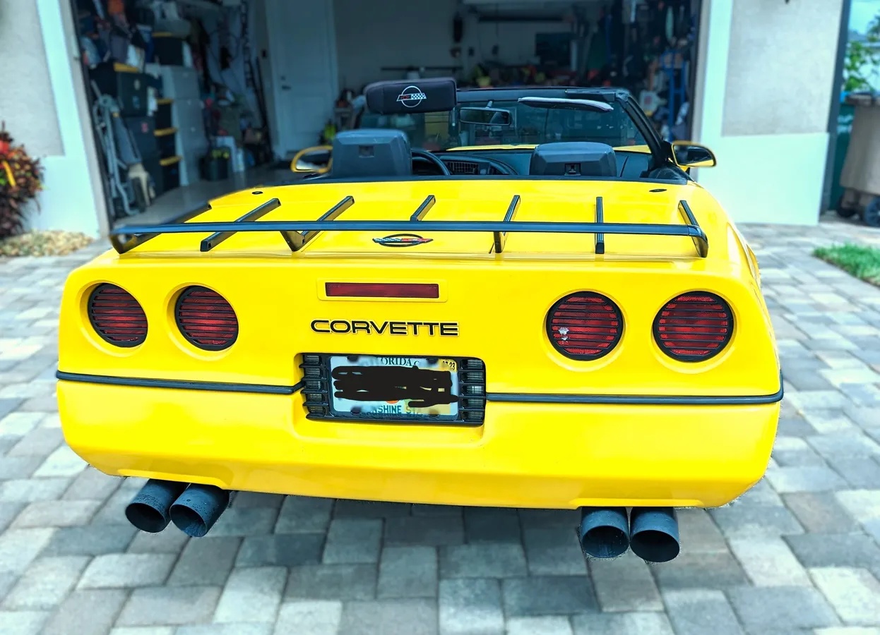 Chevrolet-Corvette-1990-Competiton-Yellow-Black-Leather