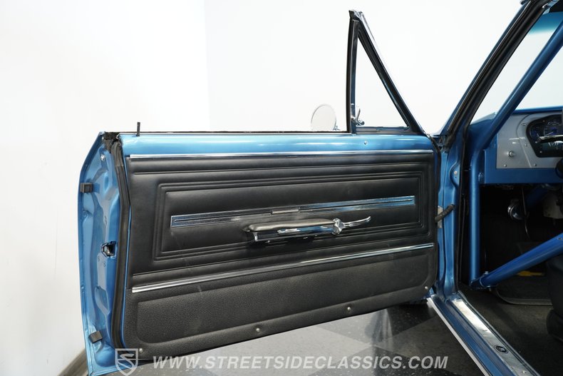 Chevrolet-Malibu-1966-Marina-Blue-Black-39