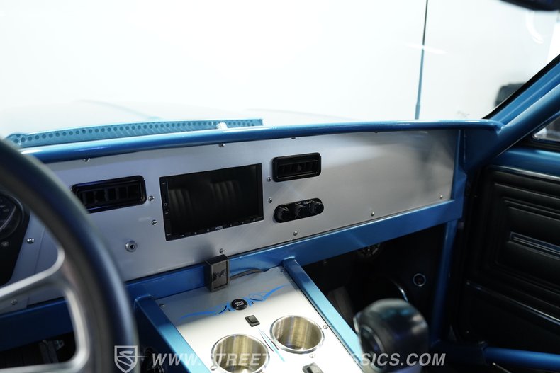 Chevrolet-Malibu-1966-Marina-Blue-Black-45