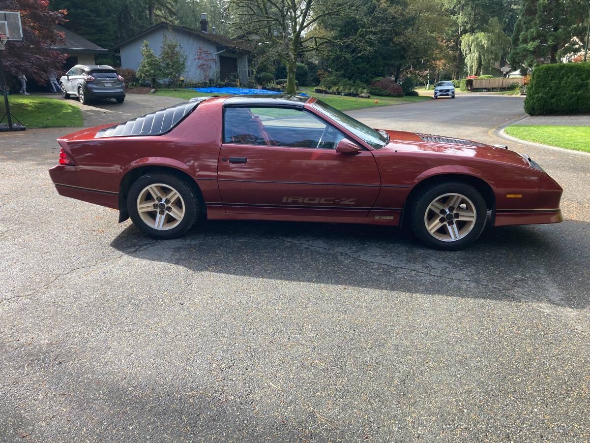 Chevrolet-camaro-z28-1986-red