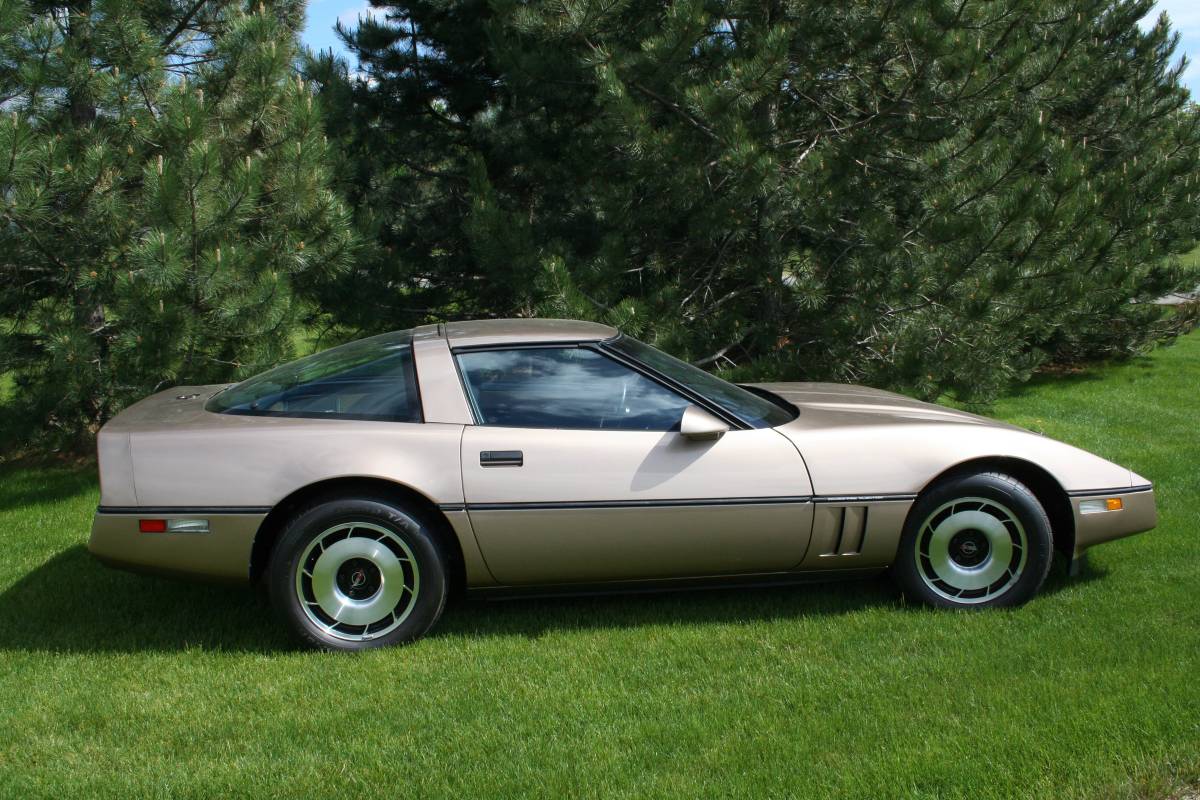 Chevrolet-corvette-1984-custom
