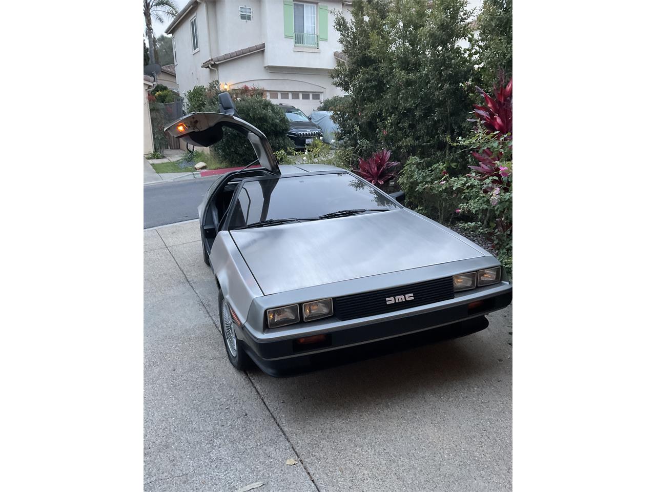 Delorean-Dmc-12-1981-Stainless-steel-Black