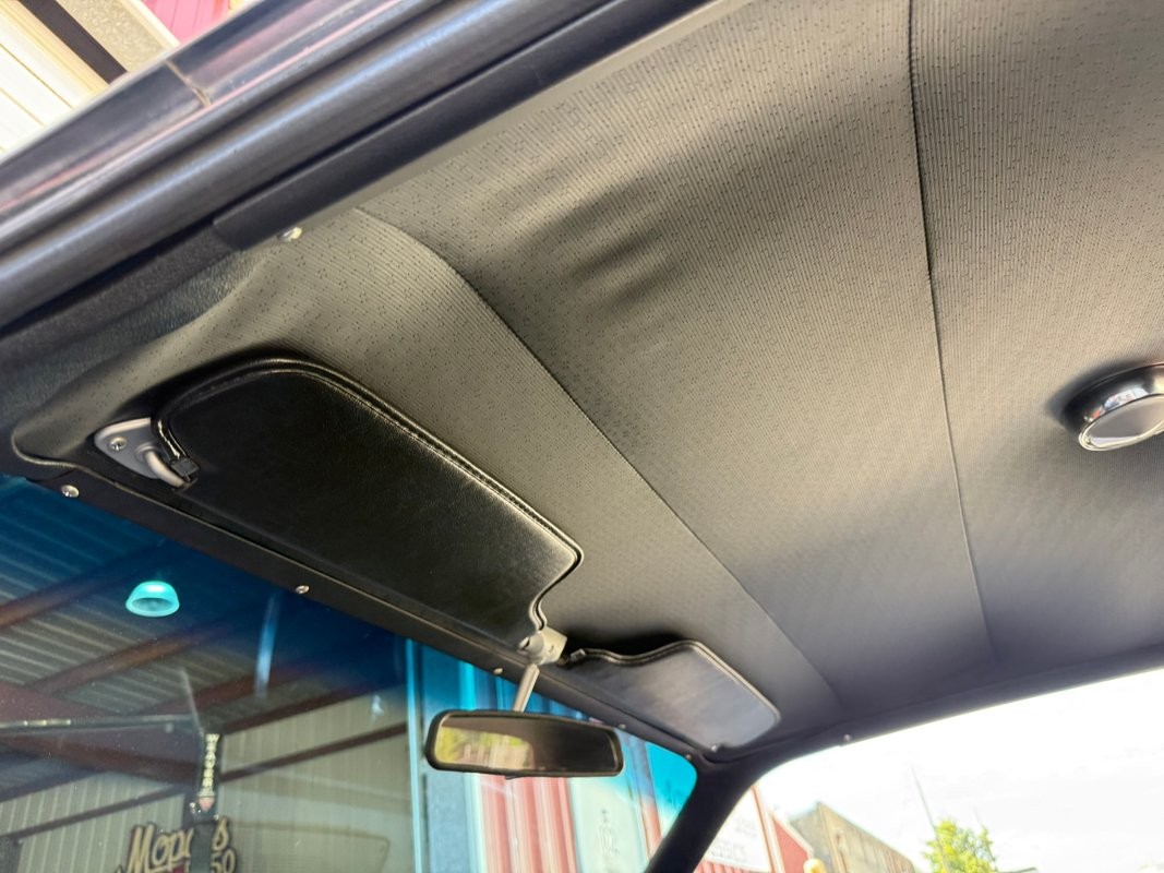 Dodge-Challenger-1971-10