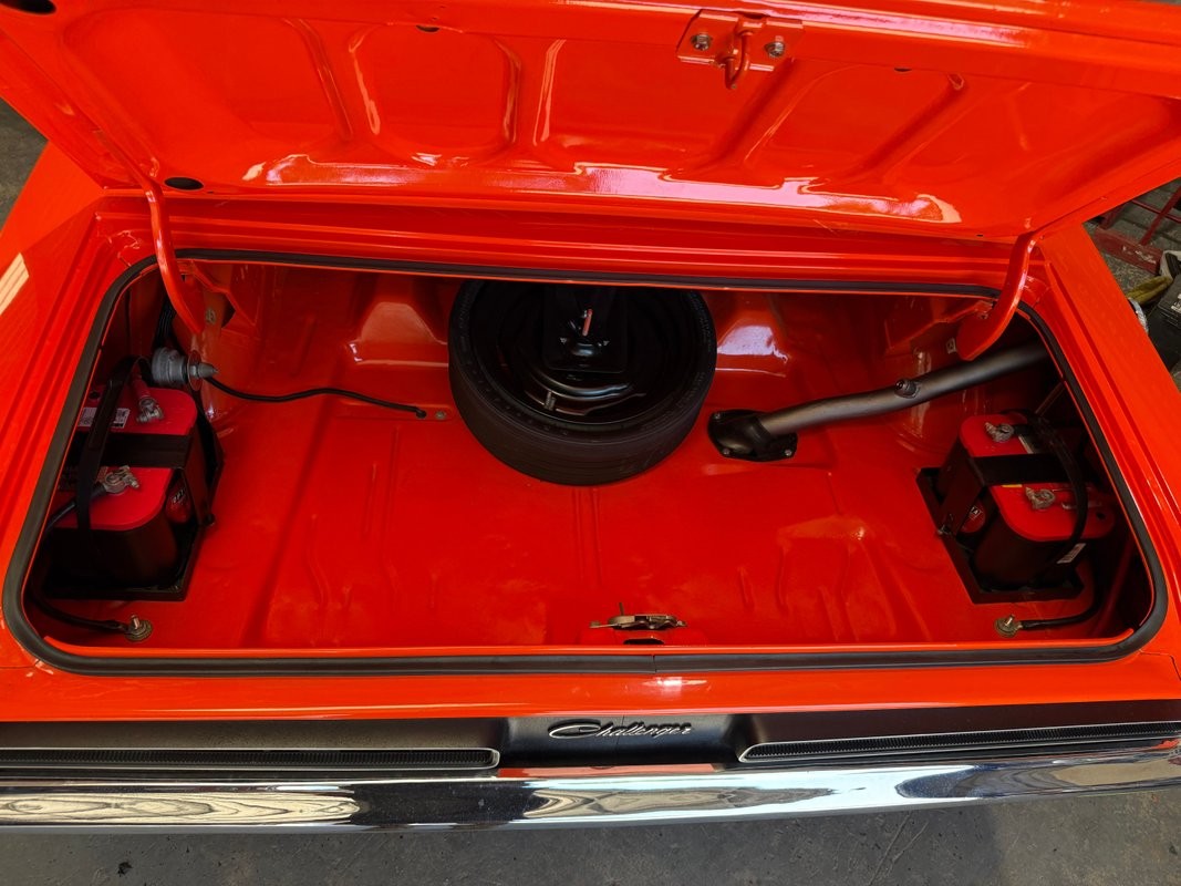 Dodge-Challenger-1971-21