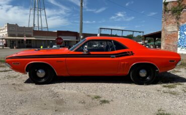 Dodge-Challenger-1971-32
