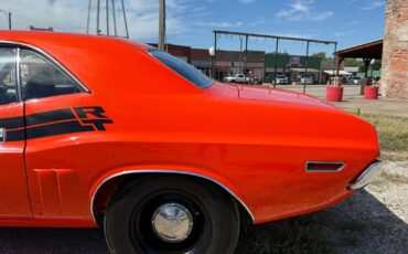 Dodge-Challenger-1971-35