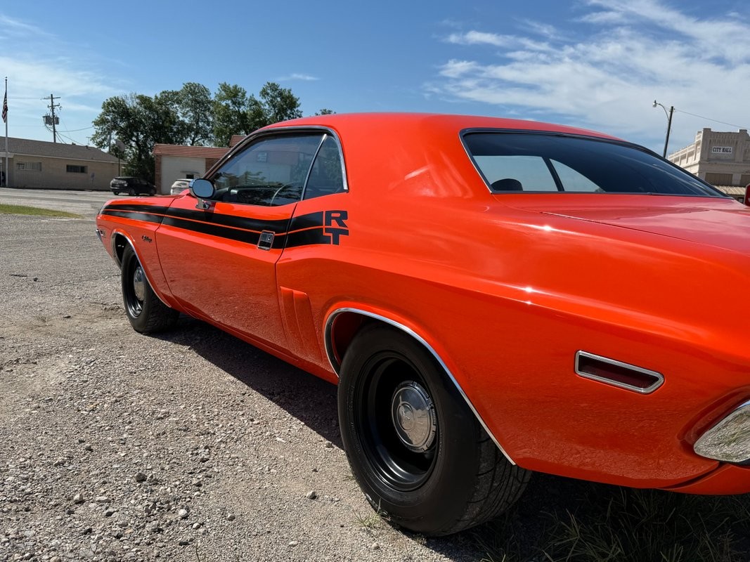 Dodge-Challenger-1971-36