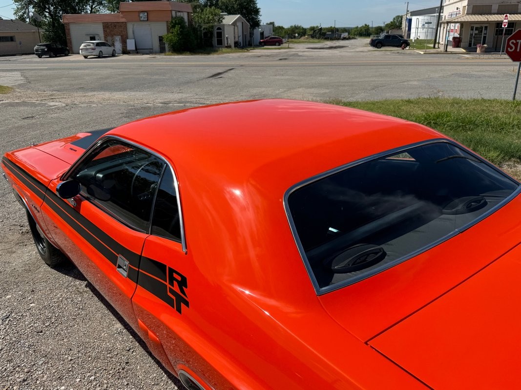 Dodge-Challenger-1971-37