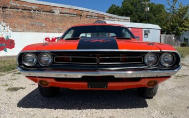 Dodge-Challenger-1971-4