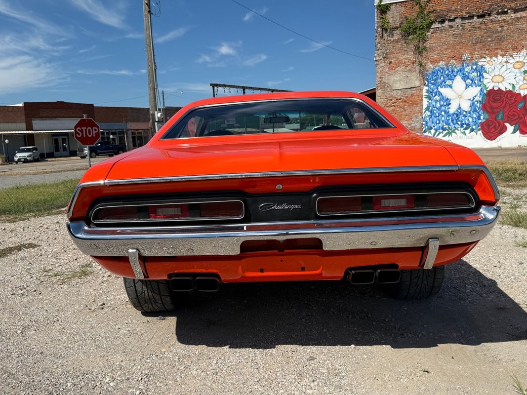 Dodge-Challenger-1971-6