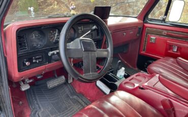 Dodge-Ramcharger-1986-SUV-2