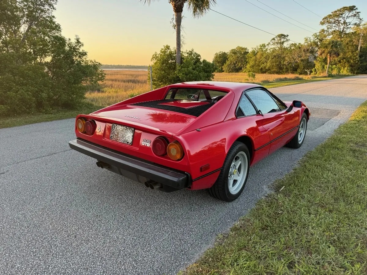 Ferrari-308gtb-1979-Red-Black