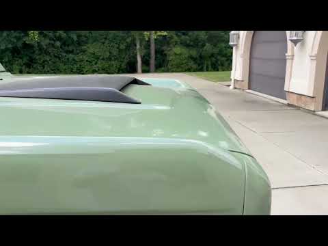 Ford-Bronco-1974-Boxwood-green-Black
