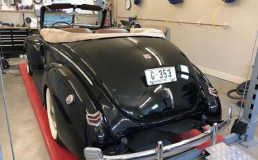 Ford-Deluxe-1940-Black-tan-6