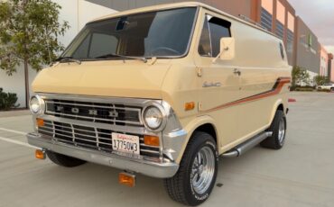 Ford-E-Series-Van-1973-Minivan-11