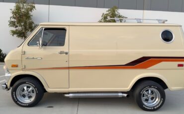 Ford-E-Series-Van-1973-Minivan-14