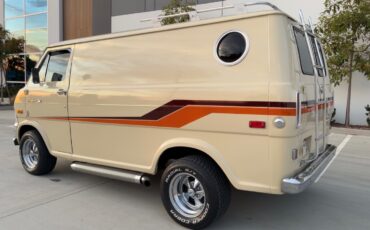 Ford-E-Series-Van-1973-Minivan-16