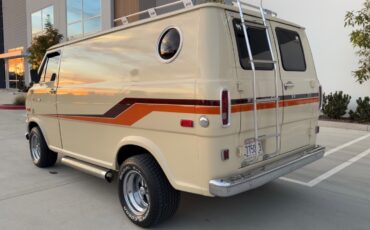 Ford-E-Series-Van-1973-Minivan-17