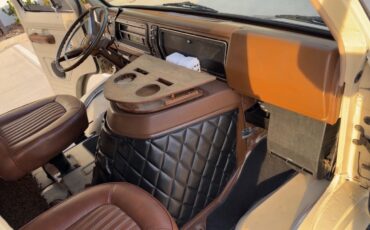 Ford-E-Series-Van-1973-Minivan-24