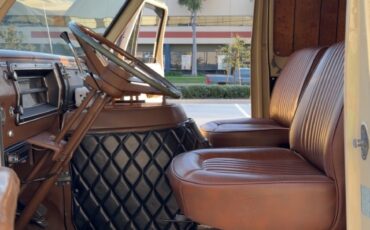 Ford-E-Series-Van-1973-Minivan-35